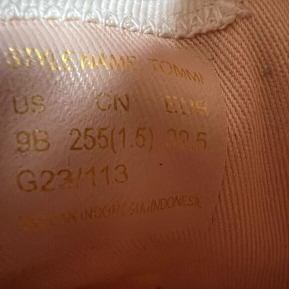 Kate Spade Tomm Canvas Tennis Shoes Sneakers Low White Womens Sz. 9b Preppy - Picture 10 of 10